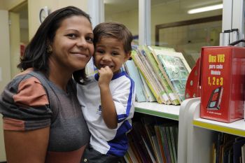 D. Lucimar Oliveira foi entrevistada pela repórter Mariana Mandelli do projeto Todos pela Educação