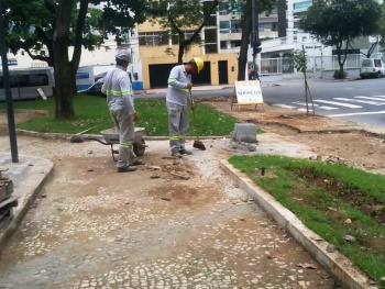 Ações de manutenções avançam na Praça do Cauê