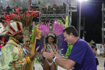 Carnaval de Vitória: Família Real recebe chave da cidade e abre a folia no país