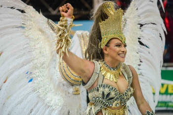 Desfile da Escola de Samba Jucutuquara no Carnaval 2018