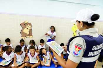 Ação Educativa da Guarda Municipal no CMEI Carlita Correia na Piedade