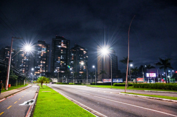 Iluminação pública em Jardim Camburi