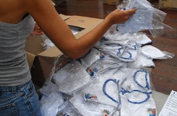 Entrega dos Uniformes Escolares na EMEF Izaura Marques da Silva
