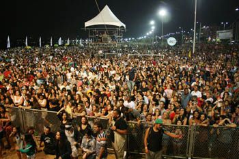 Show da Vanessa da Mata em Camburi
