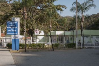 Fachada do pronto atendimento e do Centro Municipal de especialidades de São Pedro