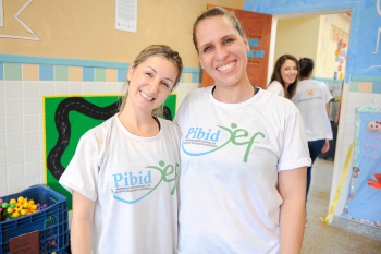 Revitalização da Brinquedoteca do CMEI Ana Maria Chaves Colares - Vanessa e Erica