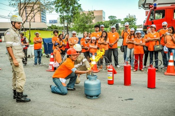 Módulo 4º do Curso Básico para Voluntário da Defesa Civil - Combate à incêndios, primeiros socorros, prevenção de acidentes domésticos