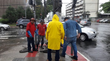 PMV intensifica trabalhos nas ruas por causa das chuvas