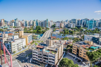 Jardim da Penha e Praia do Canto. Ponte Ayrton Senna