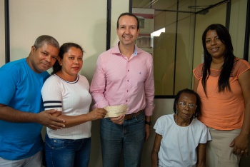 Entrega de bônus auxílio moradia