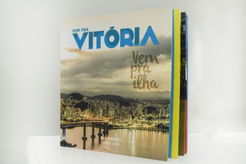 Peça publicitária de campanha sobre turismo