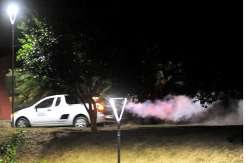 carro fumacê