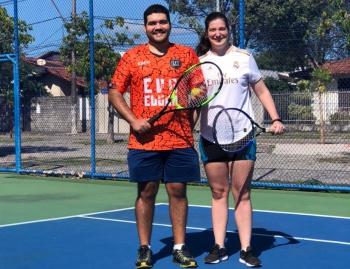 Manutenção na quadra da Mata da Praia