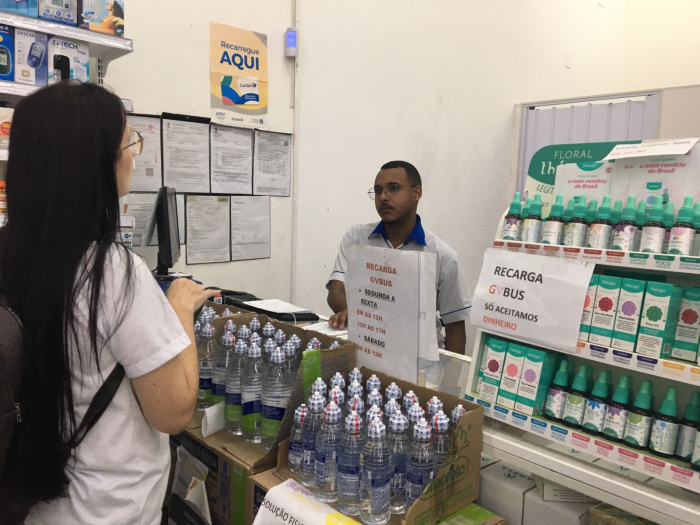 Moradores de Santa Lúcia recebem orientação sobre destinação correta de resíduos