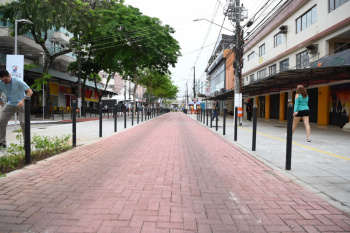 Entrega da revitalização da Rua da Lama em Jardim da Penha.