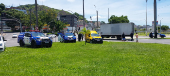 Veículos clonados com identificação dos Correios apreendidos pela Guarda