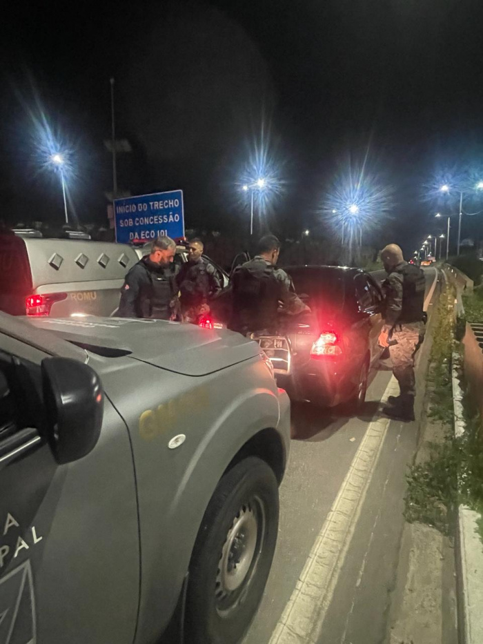 Guarda de Vitória prende dois assaltantes e recupera carro de motorista de aplicativo