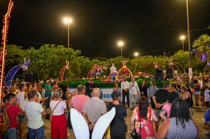 Vila de Páscoa na Praça dos Desejos
