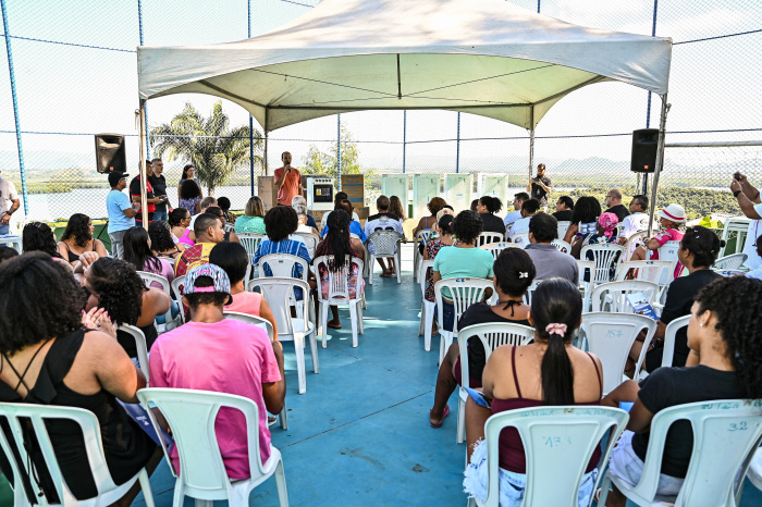 Entrega Eletrodomésticos do Programa Casa Feliz e Segura no Bairro Conquista
