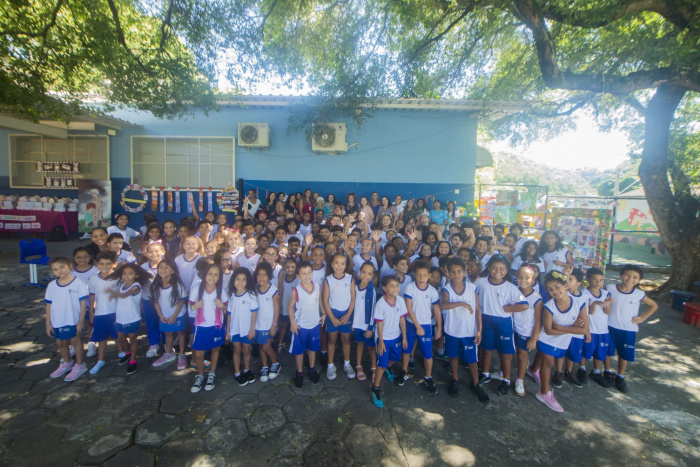 Quintal literário na Emef Custódia Dias de Campos