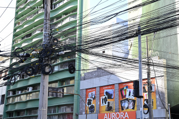 Retirada dos Cabeamentos inutilizados dos postes no Centro de Vitória