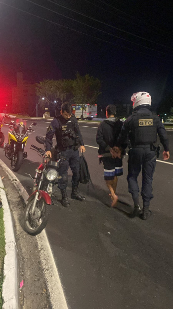 Guarda de Vitória detém jovem com moto clonada em Jardim da Penha