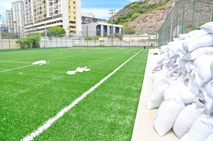 Visita as Obras do Campo de Grama Sintética do Santa Cruz