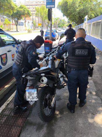 Guarda de Vitória detém moto clonada com mais de 10 multas
