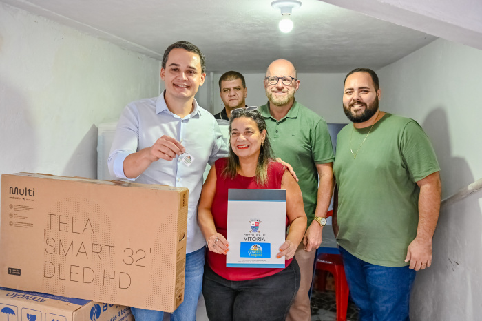 Entrega de duas Reformas do Projeto Minha Casa Feliz e Segura no Bairro Ilha do Príncipe