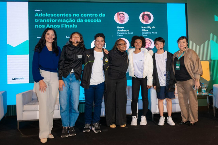 Secretária Juliana Rohsner participa de evento sobre políticas para o Ensino Fundamental
