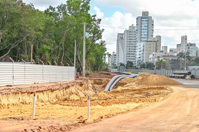 Obras do Mergulhão de Jardim Camburi