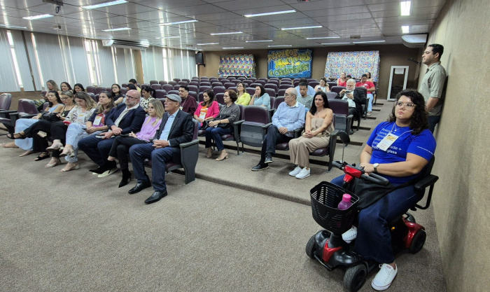 Roda de conversa marca debate do Dia D da Inclusão - Leidiane