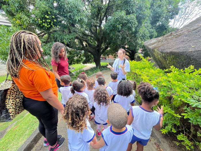 Guardiões Mirins exploram a restinga de Vitória