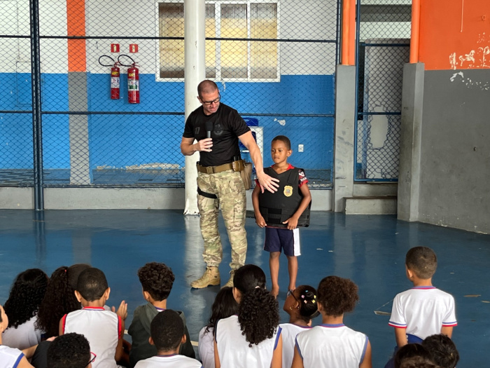Agente Canino nas Escolas” fortalece diálogo entre segurança pública e educação em Vitória