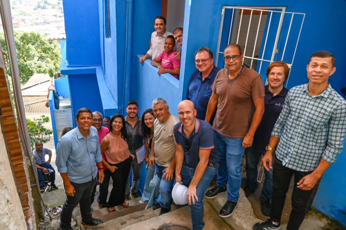 Entrega de casa para Mikeliane Costa Azevedo