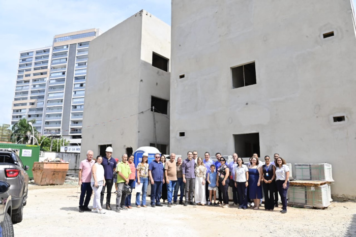 Visita às obras do Ciase em Jardim Camburi