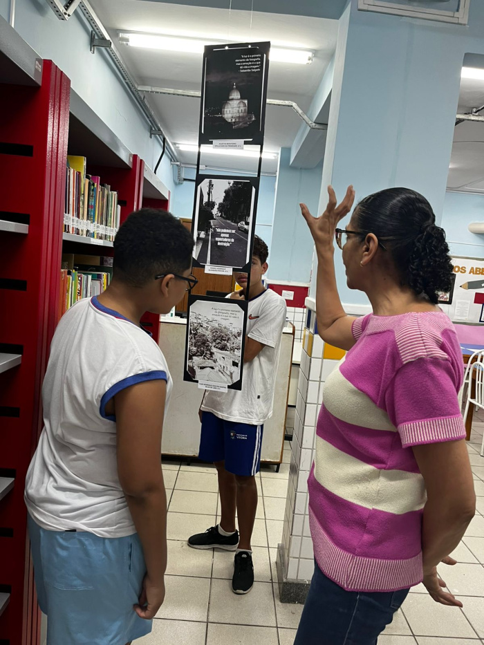 Projeto fotográfico promove reflexão sobre identidade e território na EMEF Alberto de Almeida
