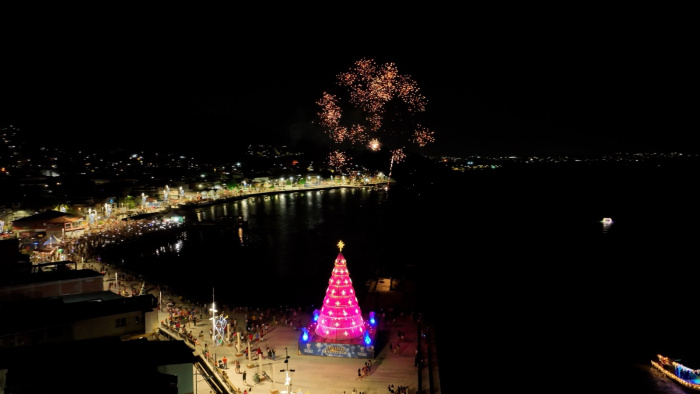 Natal de Encantos: abertura da temporada mais iluninada do ano leva emoção para a Ilha das Caieiras