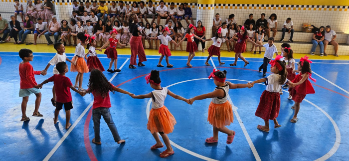 Emef Alberto de Almeida celebra o Dia da Consciência Negra com arte e reflexão