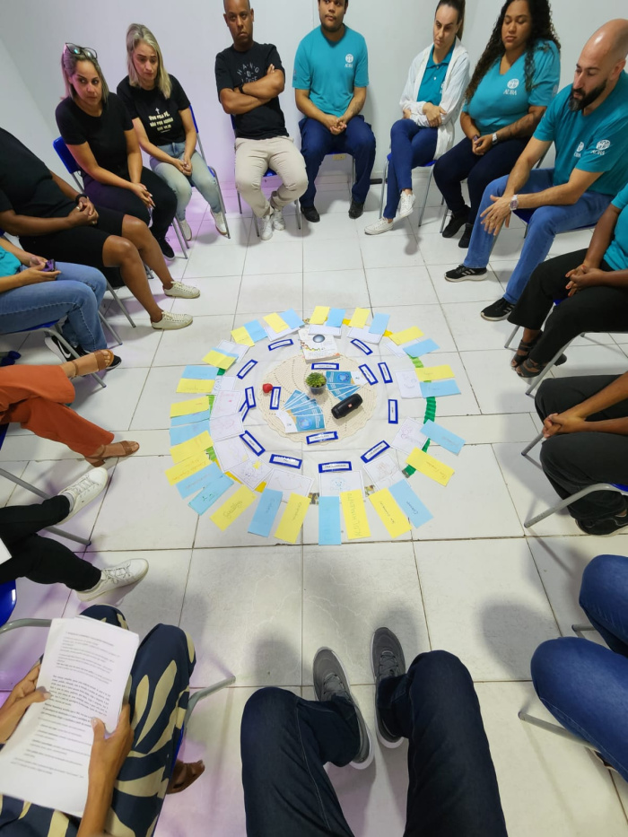 Comunicação Não Violenta: Equipe do Abrigo 1 participa de Círculo de Diálogo sobre o tema