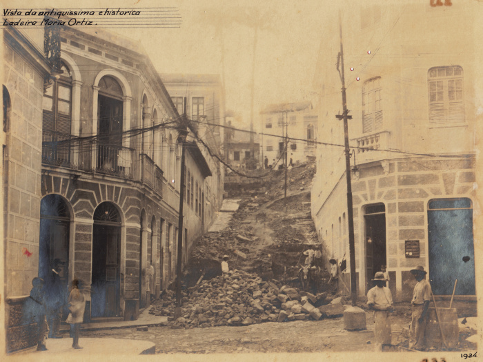 Ladeira Maria Ortiz, em 1924, início da construção da escadaria