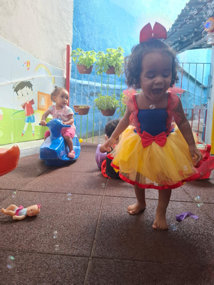 Os pequenos aproveitaram no CMEI Robson José Nassur Peixoto, no Forte São João