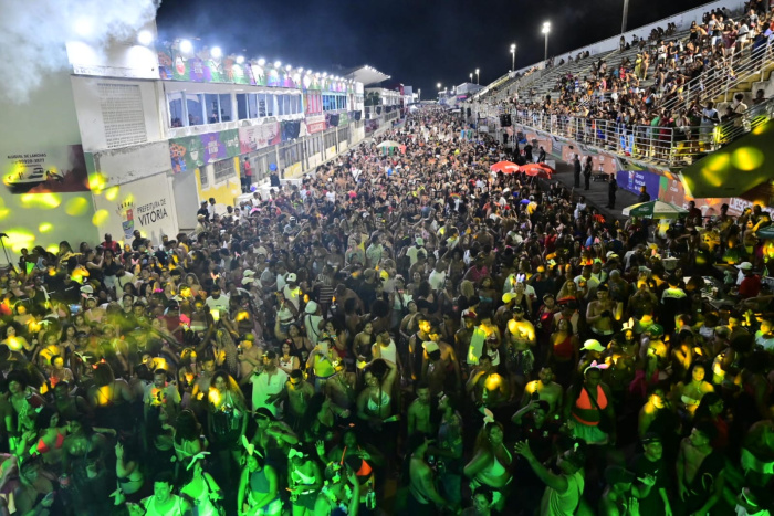 A programação diversificada atraiu foliões de diferentes perfis.