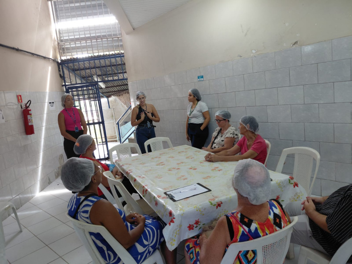 Segurança alimentar: famílias da capital participam de aula prática com receitas saudáveis