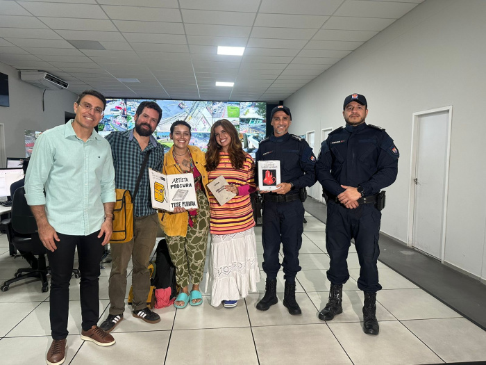 Guarda de Vitória localiza e devolve bolsa com tese de doutorado de professor da Ufes