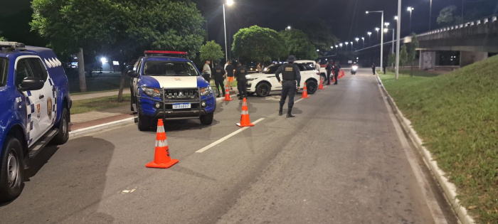 Maio Amarelo: mais de 220 motoristas fazem teste de bafômetro durante blitz da Guarda de Vitória