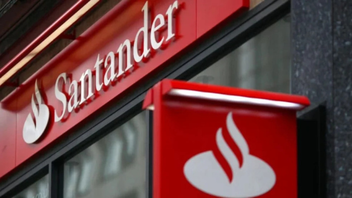 Fachada banco Santander