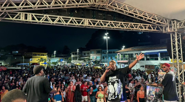 Show Ilha das Caieiras, aniversário de Vitória - Leq Samba, Resenha de Pagode e Nandinho