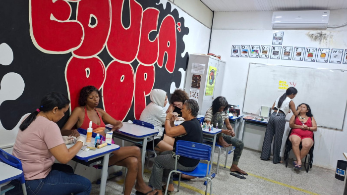 Oficina de autocuidado e orientações sobre direitos no Centro Pop Continental
