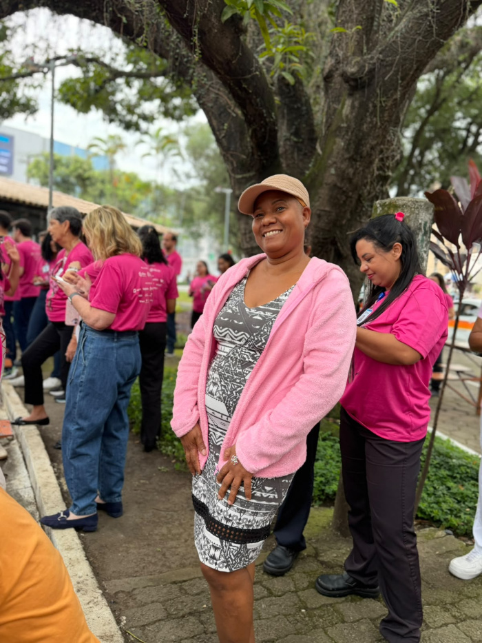 Abraço Rosa